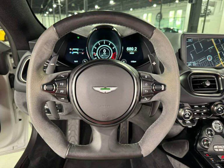 2022 Aston Martin V8 Vantage (2019+) - Image 8 of 14