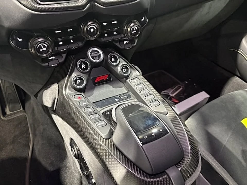 2022 Aston Martin V8 Vantage (2019+) - Image 10 of 13
