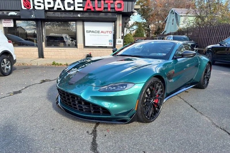2022 Aston Martin V8 Vantage (2019+) - Image 1 of 20