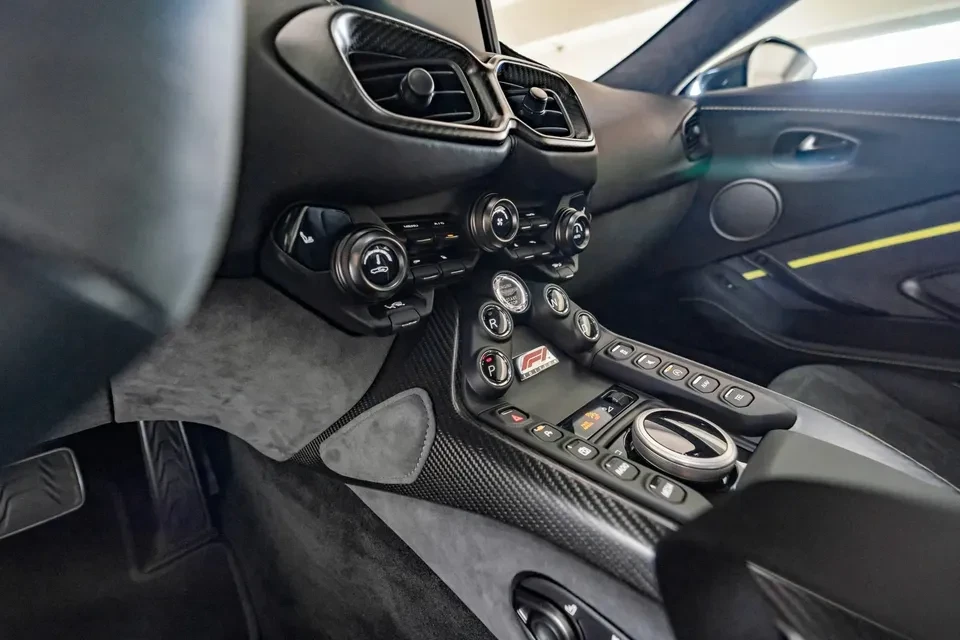 2022 Aston Martin V8 Vantage (2019+) - Image 4 of 7
