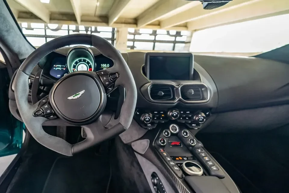 2022 Aston Martin V8 Vantage (2019+) - Image 4 of 5