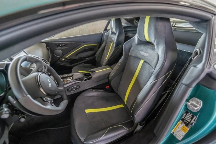 2022 Aston Martin V8 Vantage (2019+) - Image 2 of 7