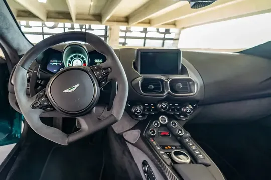 2022 Aston Martin V8 Vantage (2019+) - Image 4 of 5