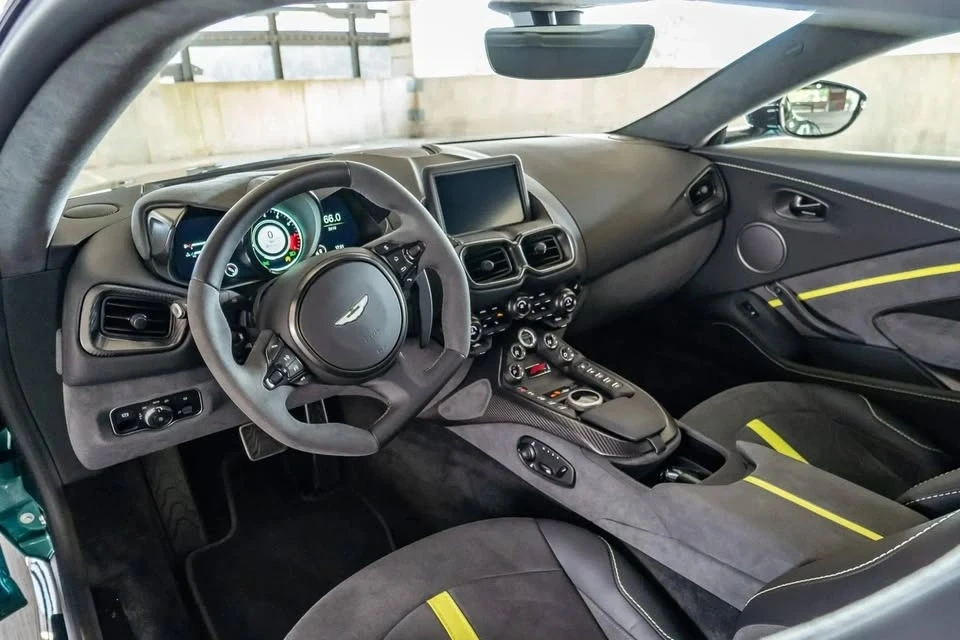 2022 Aston Martin V8 Vantage (2019+) - Image 7 of 10