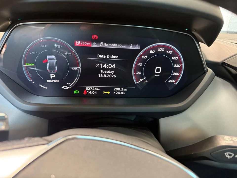 2022 Audi e-tron GT - Image 17 of 19
