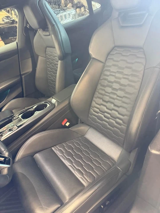 2022 Audi e-tron GT - Image 15 of 19