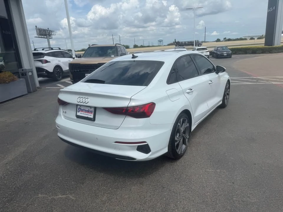 2022 Audi 8Y A3 - Image 3 of 9