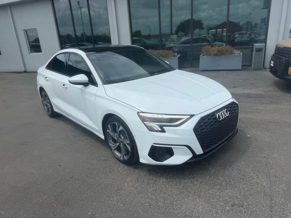2022 Audi 8Y A3 - Image 2 of 9