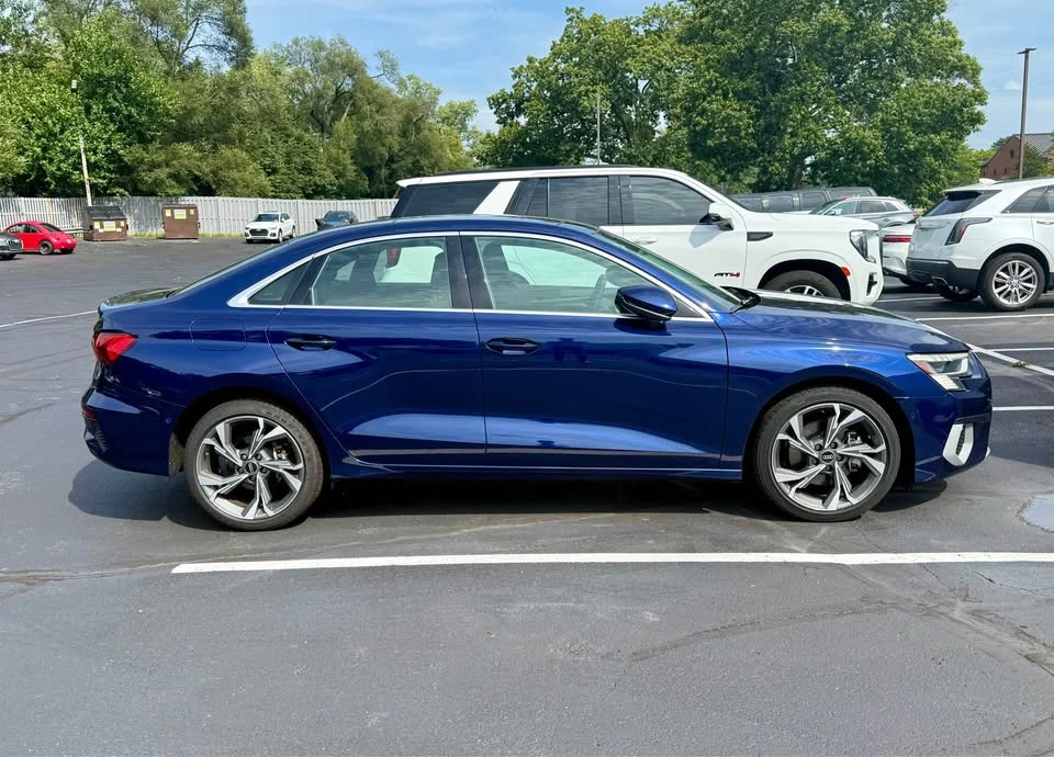 2022 Audi 8Y A3 - Image 3 of 10