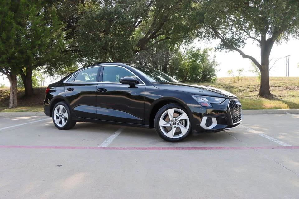 2022 Audi 8Y A3 - Image 2 of 2