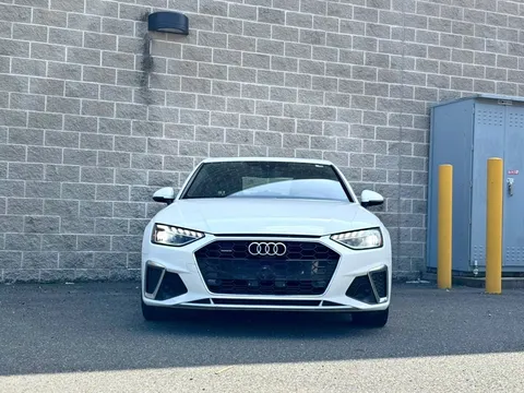2022 Audi A4 Sedan S line Premium Plus 45 TFSI Quattro