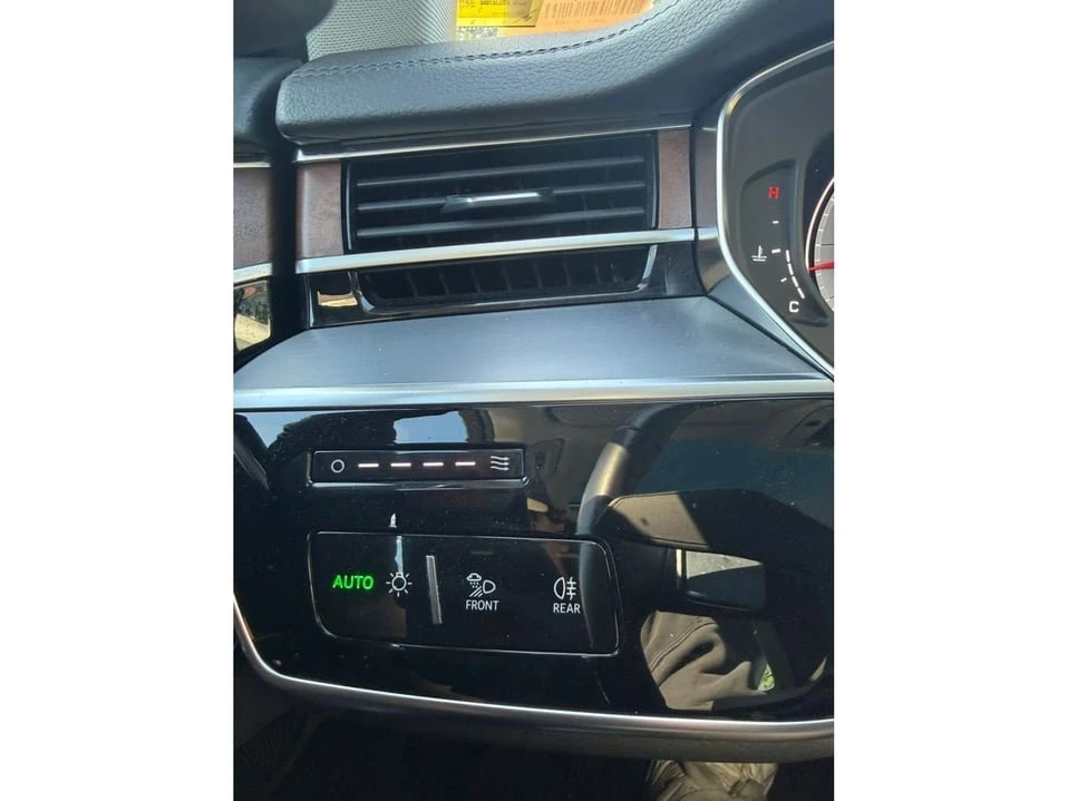 2022 Audi D5 A8 - Image 15 of 20