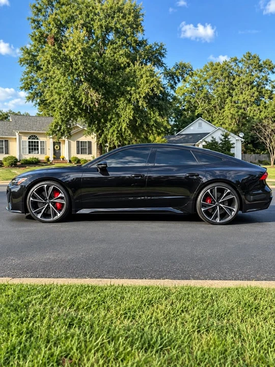 2022 Audi C8 RS7 - Image 2 of 11