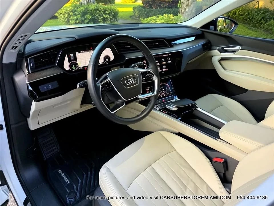 2022 Audi e-tron - Image 2 of 19