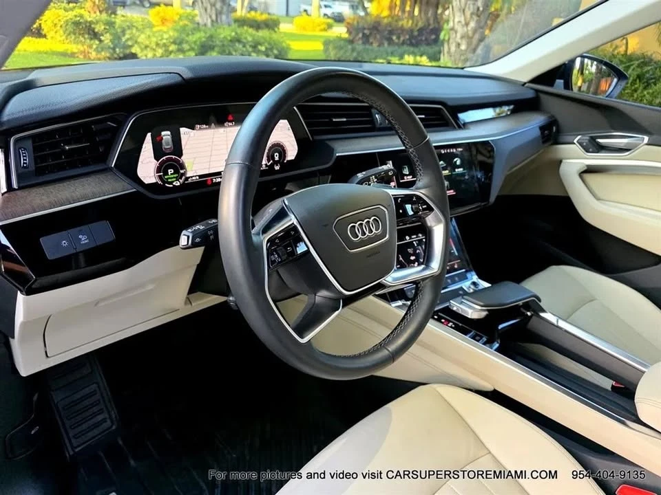 2022 Audi e-tron - Image 17 of 19