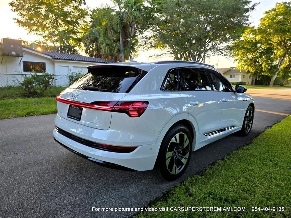 2022 Audi e-tron - Image 14 of 19