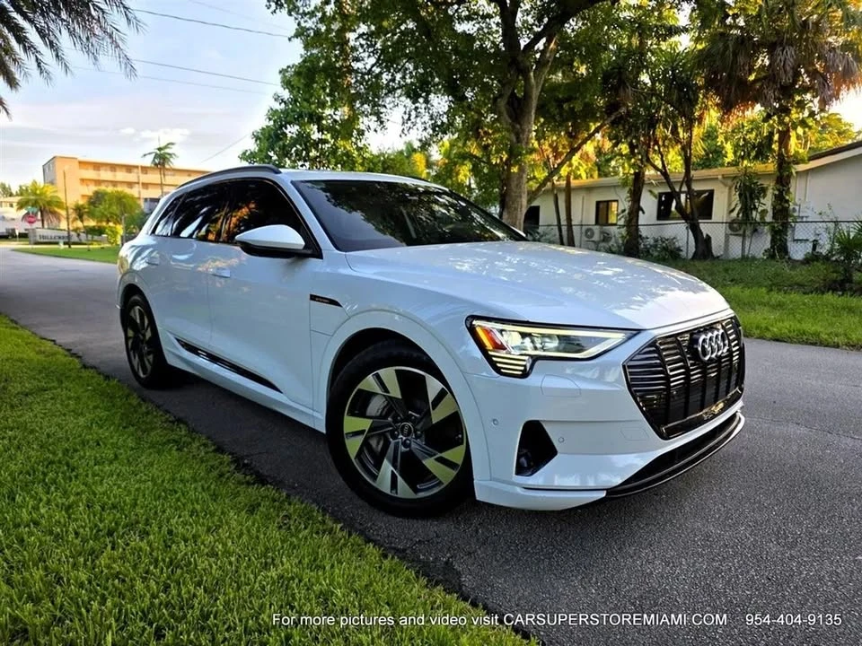 2022 Audi e-tron - Image 11 of 19