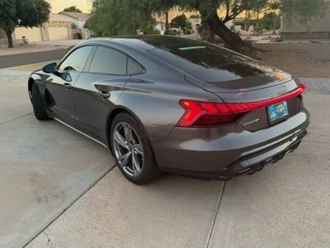 2022 Audi e-tron GT - Image 6 of 11