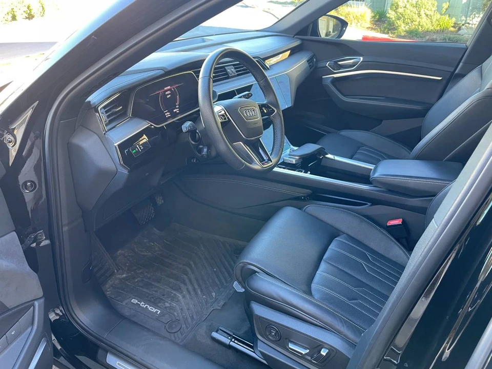 2022 Audi e-tron - Image 8 of 21