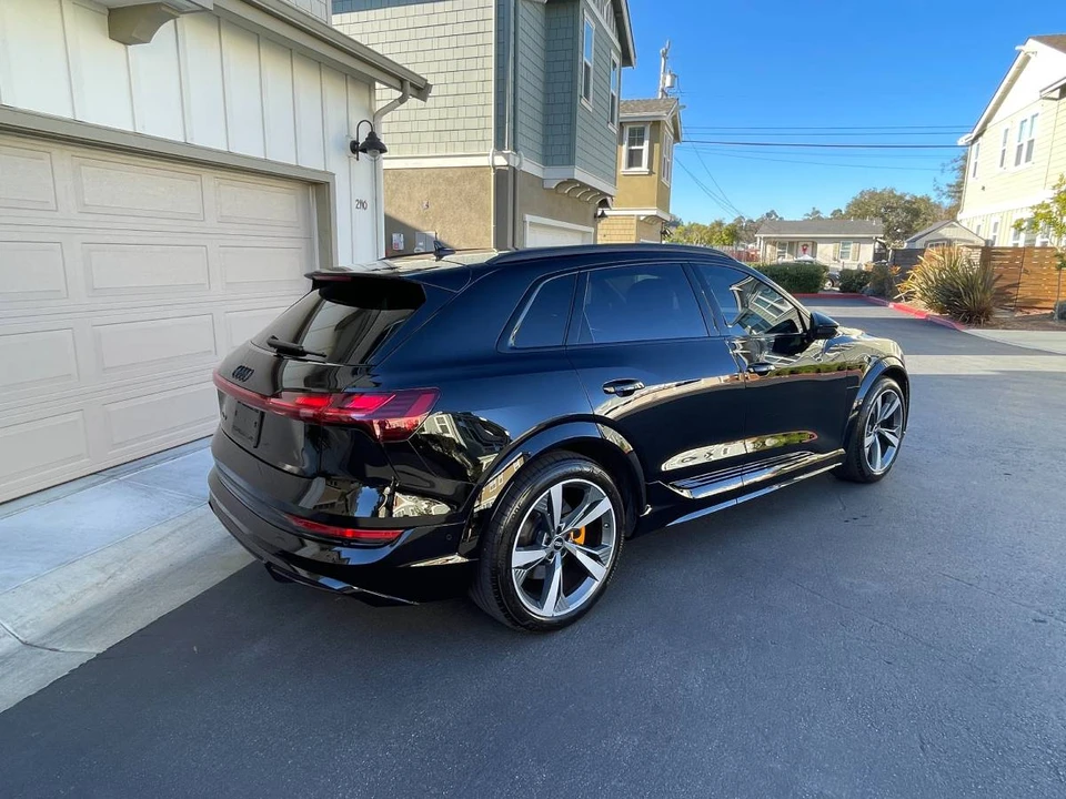 2022 Audi e-tron - Image 4 of 21