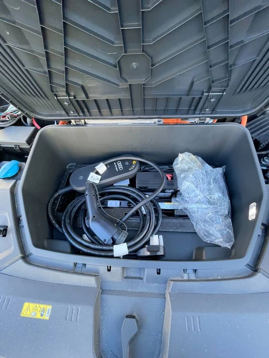 2022 Audi e-tron - Image 15 of 21
