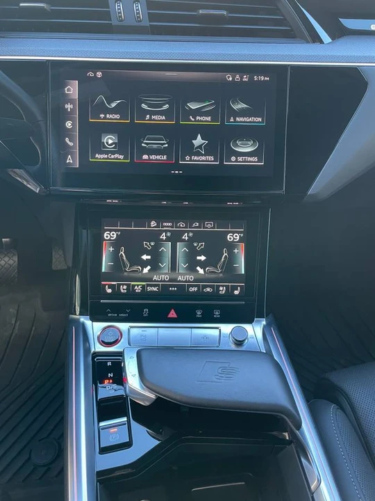 2022 Audi e-tron - Image 11 of 21