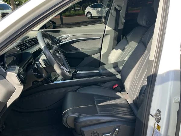 2022 Audi Q4 e-tron - Image 10 of 17
