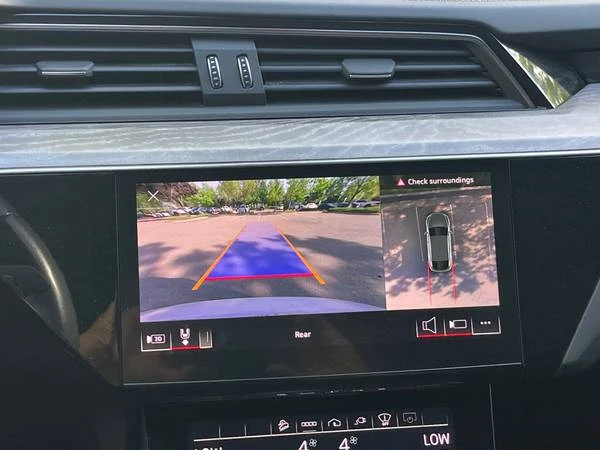 2022 Audi Q4 e-tron - Image 13 of 17