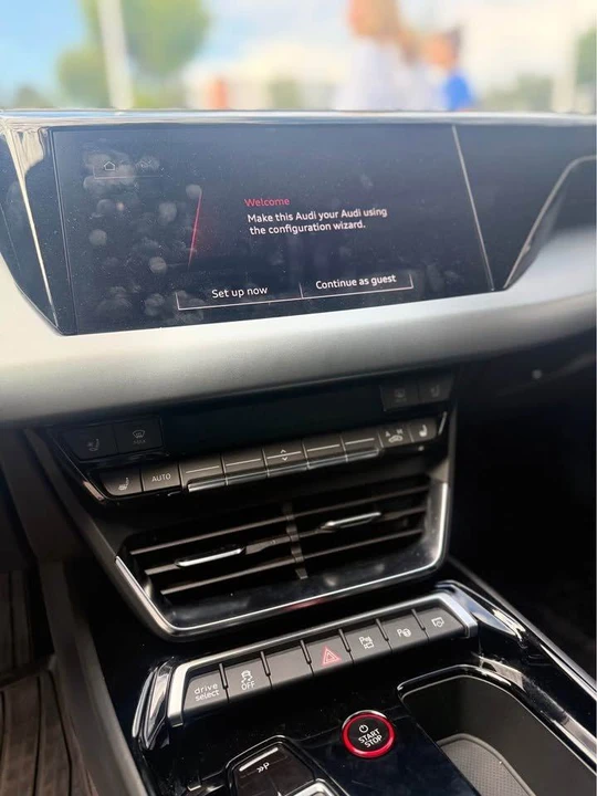2022 Audi e-tron GT - Image 12 of 16