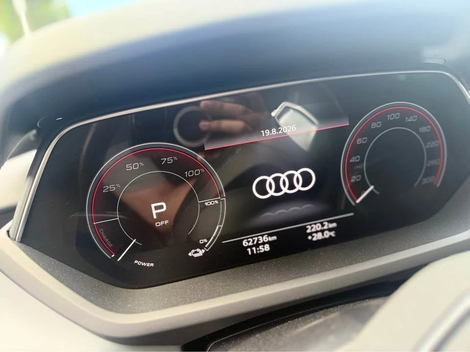 2022 Audi e-tron GT - Image 13 of 16
