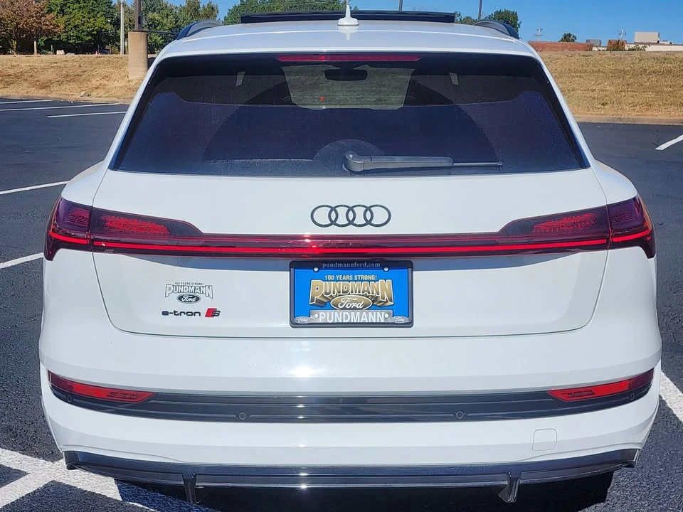 2022 Audi e-tron - Image 6 of 15