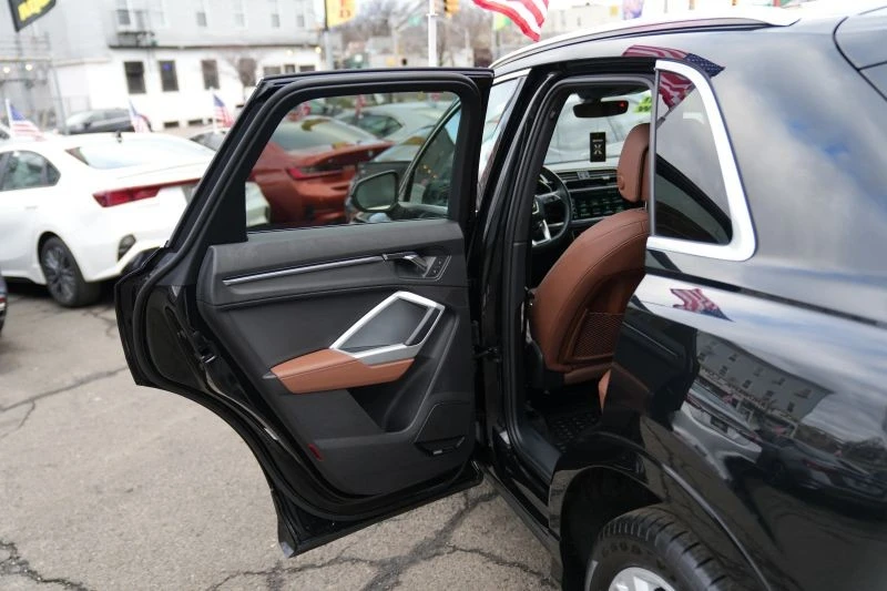 2022 Audi F3 Q3 - Image 11 of 12