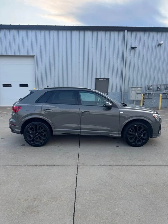 2022 Audi F3 Q3 - Image 2 of 19
