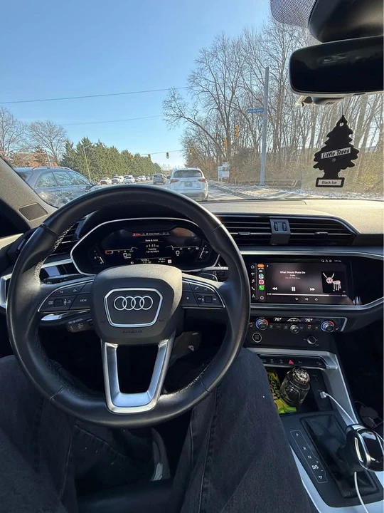 2022 Audi F3 Q3 - Image 2 of 9