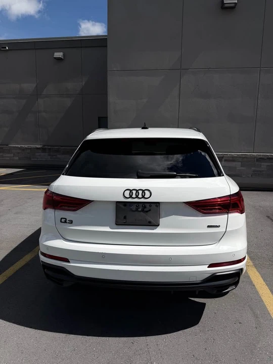 2022 Audi F3 Q3 - Image 2 of 10