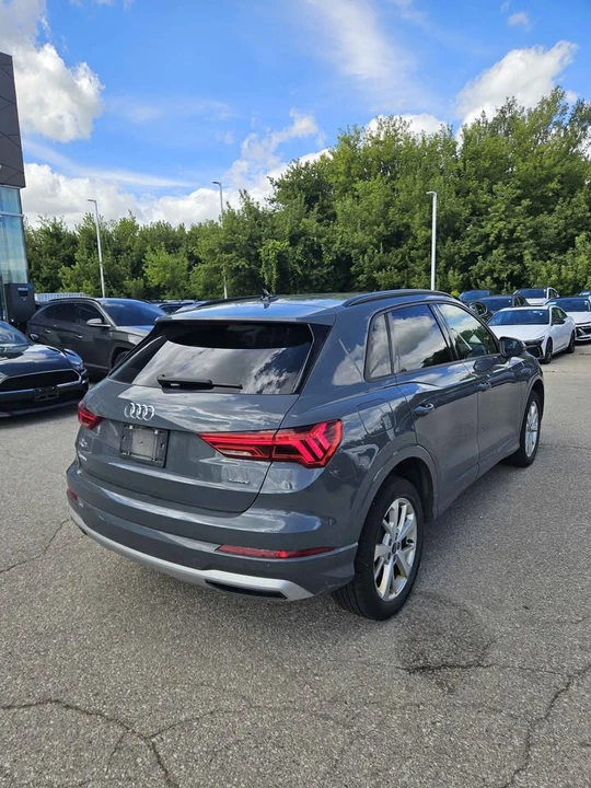2022 Audi F3 Q3 - Image 2 of 6