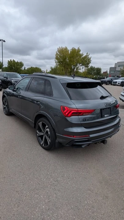 2022 Audi F3 Q3 - Image 2 of 13