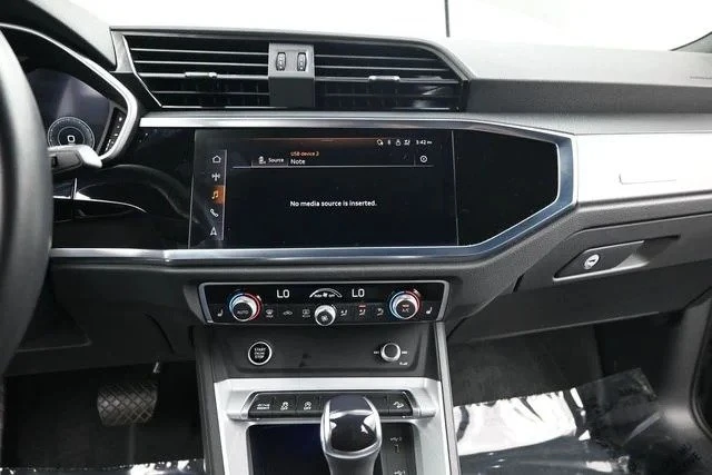 2022 Audi F3 Q3 - Image 10 of 17