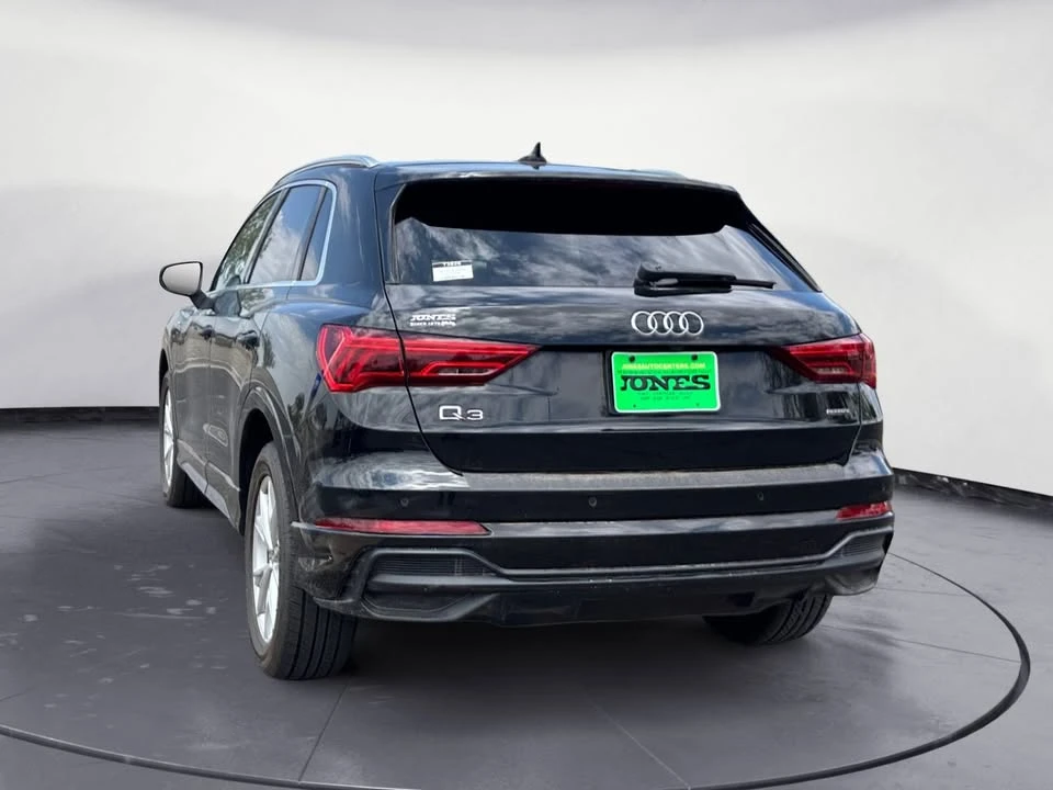 2022 Audi F3 Q3 - Image 3 of 11