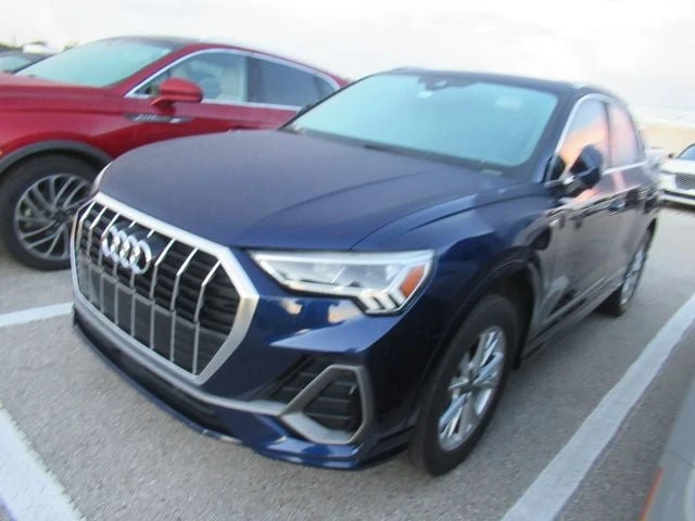 2022 Audi F3 Q3 - Image 2 of 3