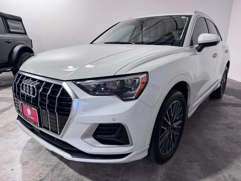 2022 Audi F3 Q3 - Image 2 of 13