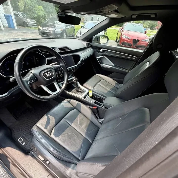 2022 Audi F3 Q3 - Image 2 of 7