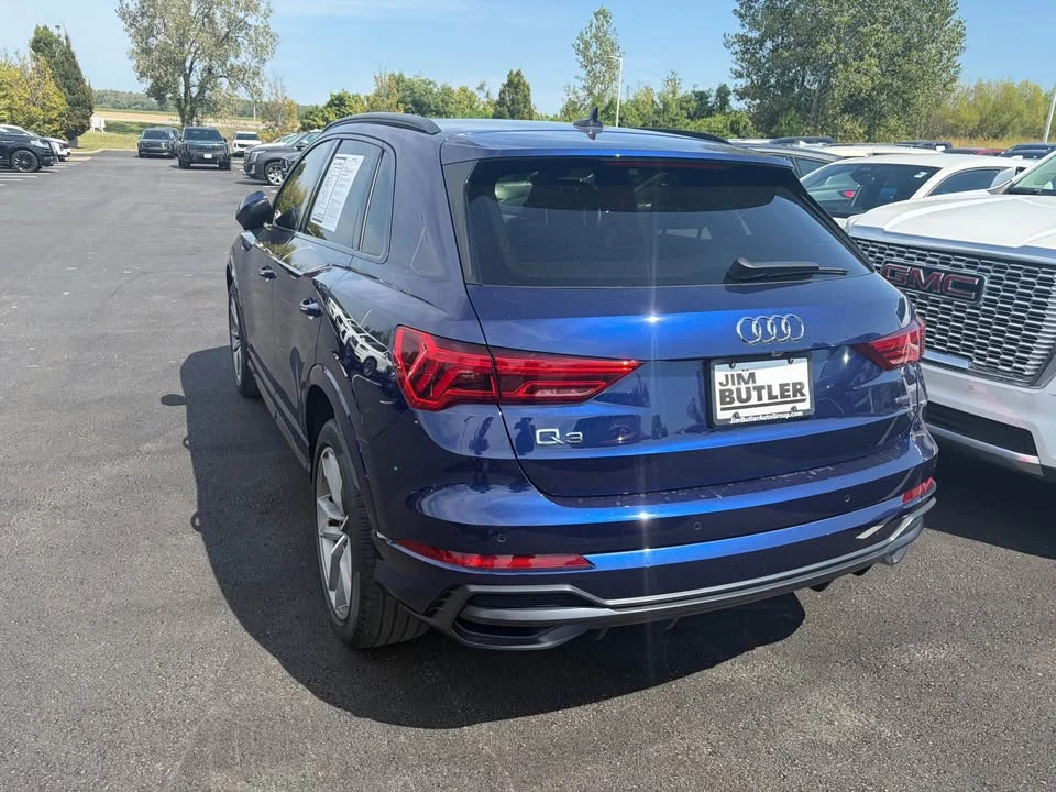 2022 Audi F3 Q3 - Image 3 of 10