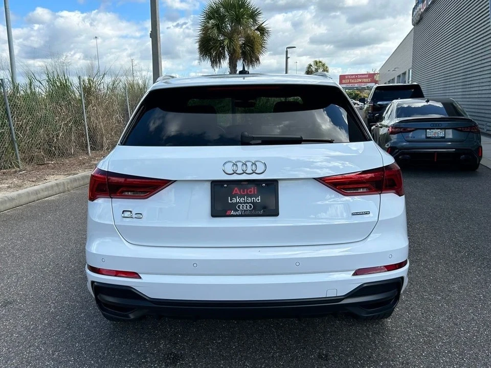 2022 Audi F3 Q3 - Image 5 of 12