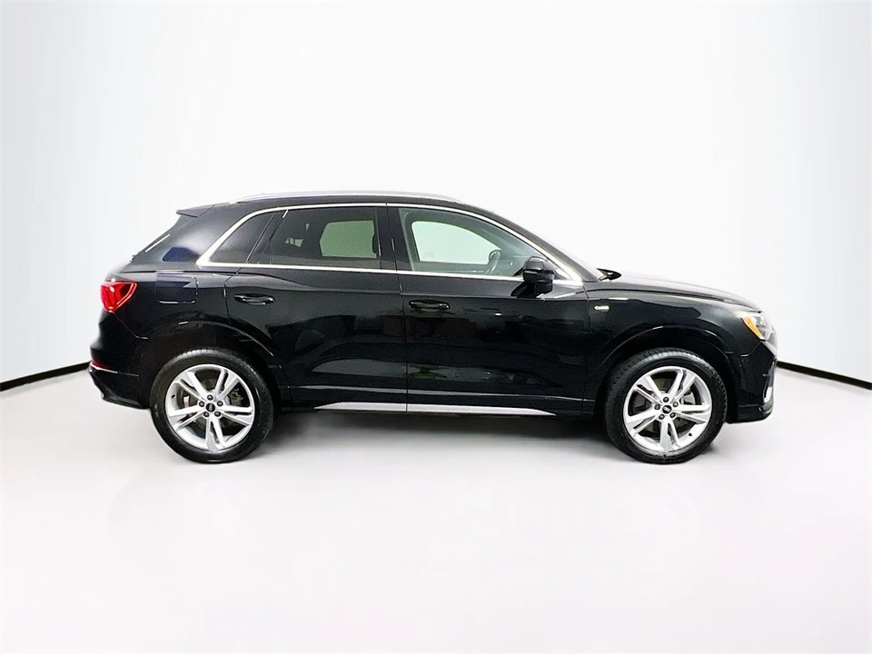 2022 Audi F3 Q3 - Image 8 of 12