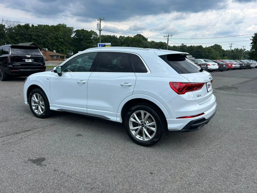 2022 Audi F3 Q3 - Image 2 of 8