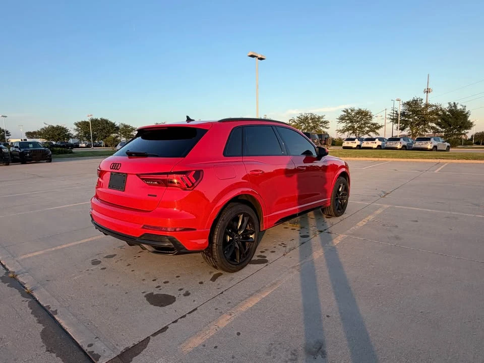 2022 Audi F3 Q3 - Image 2 of 13