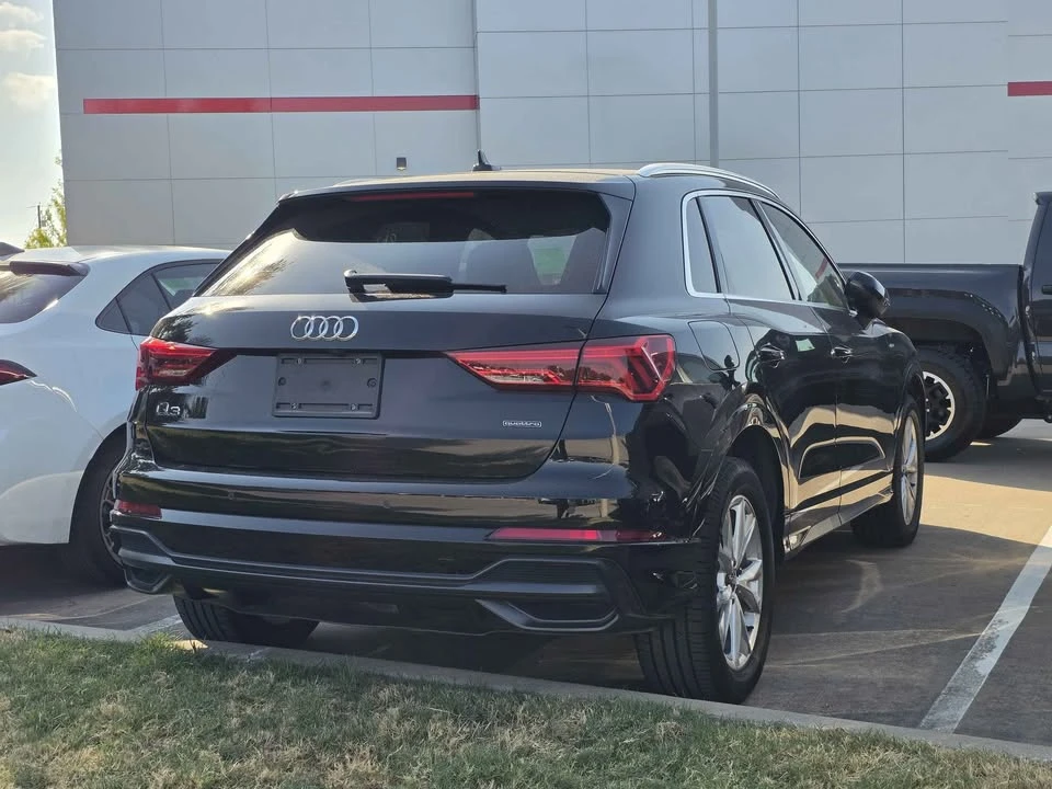 2022 Audi F3 Q3 - Image 3 of 4