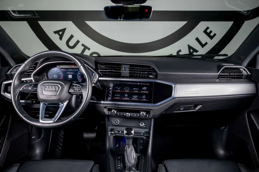 2022 Audi F3 Q3 - Image 2 of 12