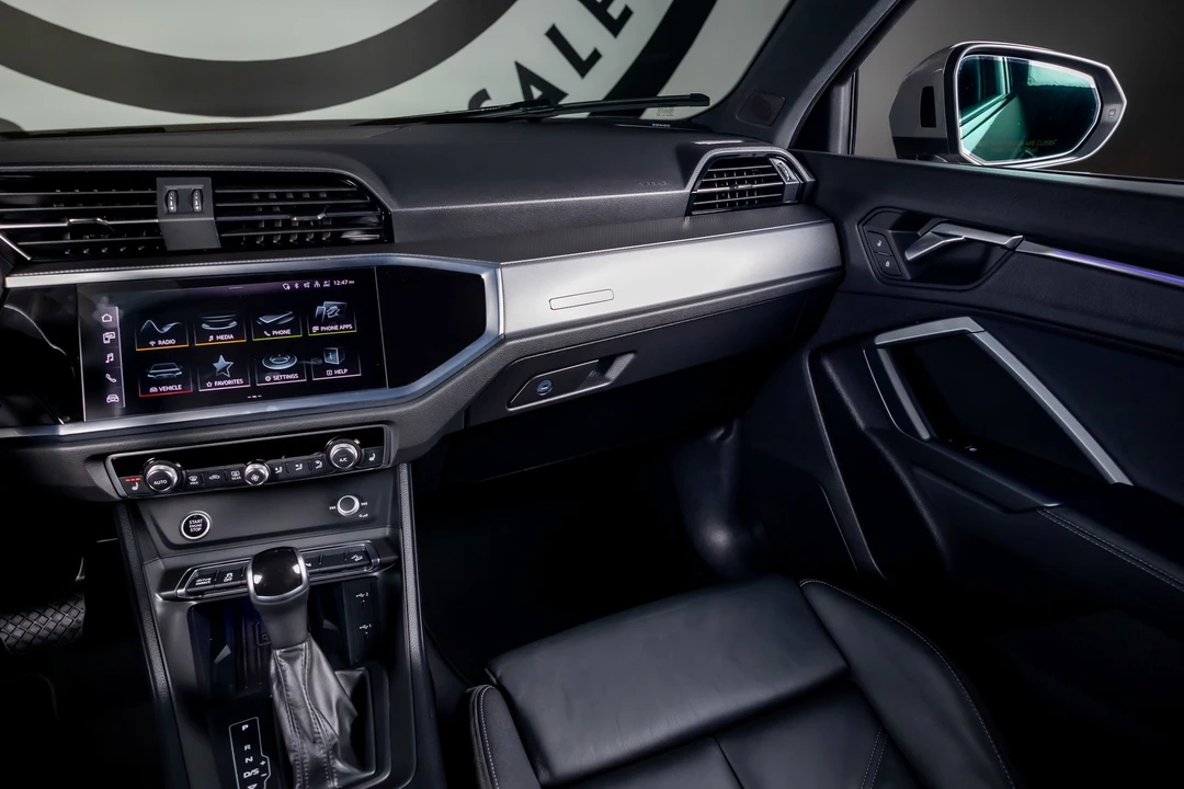 2022 Audi F3 Q3 - Image 8 of 12
